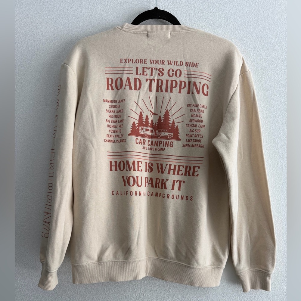 Camping RV Road Tripping Women's Loose Fit Crewneck Sweater